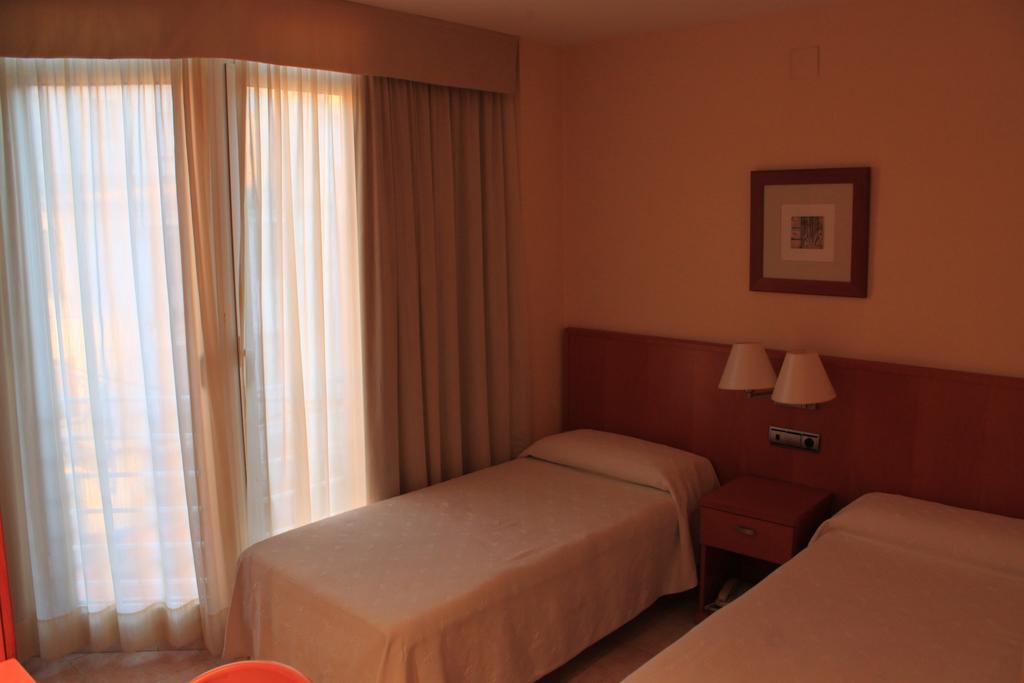 Hotel Del Port ลาเมตยาเดมาร์ ภายนอก รูปภาพ