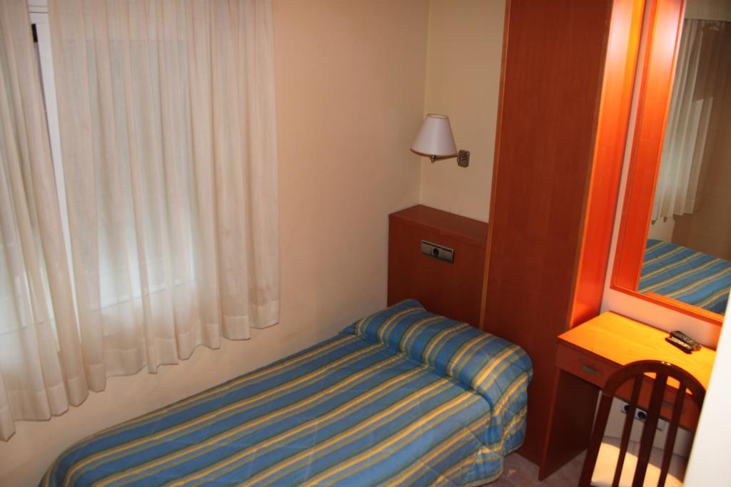 Hotel Del Port ลาเมตยาเดมาร์ ภายนอก รูปภาพ